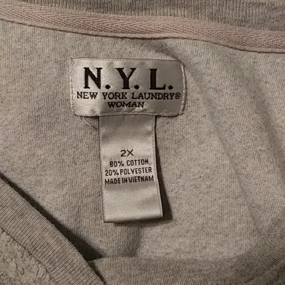 Women's N.Y.L. New York Laundry V Neck Top - Picture 5 of 6